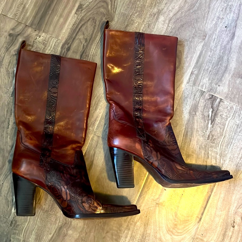 Antonio Melani, glove fit, pull on, genuine leather boots.